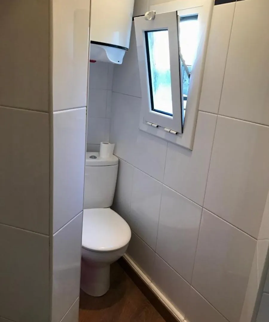 Apartment Ferienwohnung Mini Piso Con Escaleras Barcelona