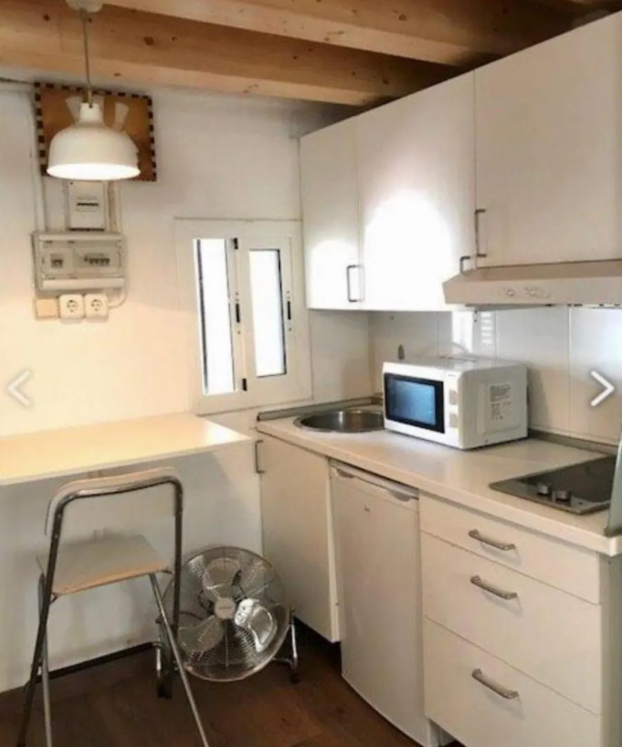Apartment Ferienwohnung Mini Piso Con Escaleras Barcelona